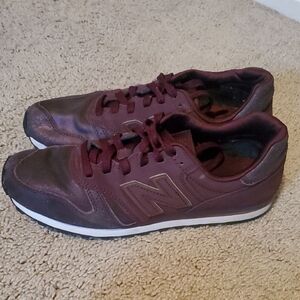 New Balance Retro Sneakers